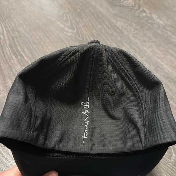 Travis Mathew Hat Bundle - Picture 3 of 4